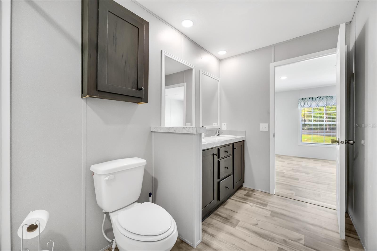 Image 35 of 47 For 8544 S 78 Th Street