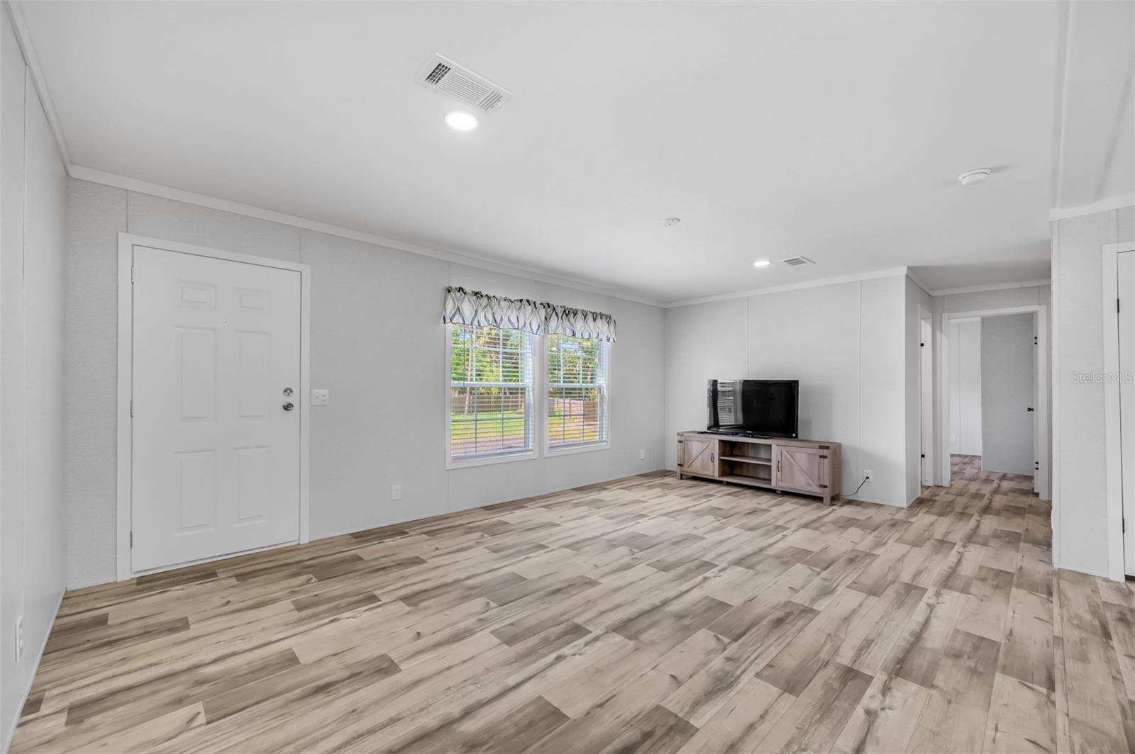 Image 4 of 47 For 8544 S 78 Th Street