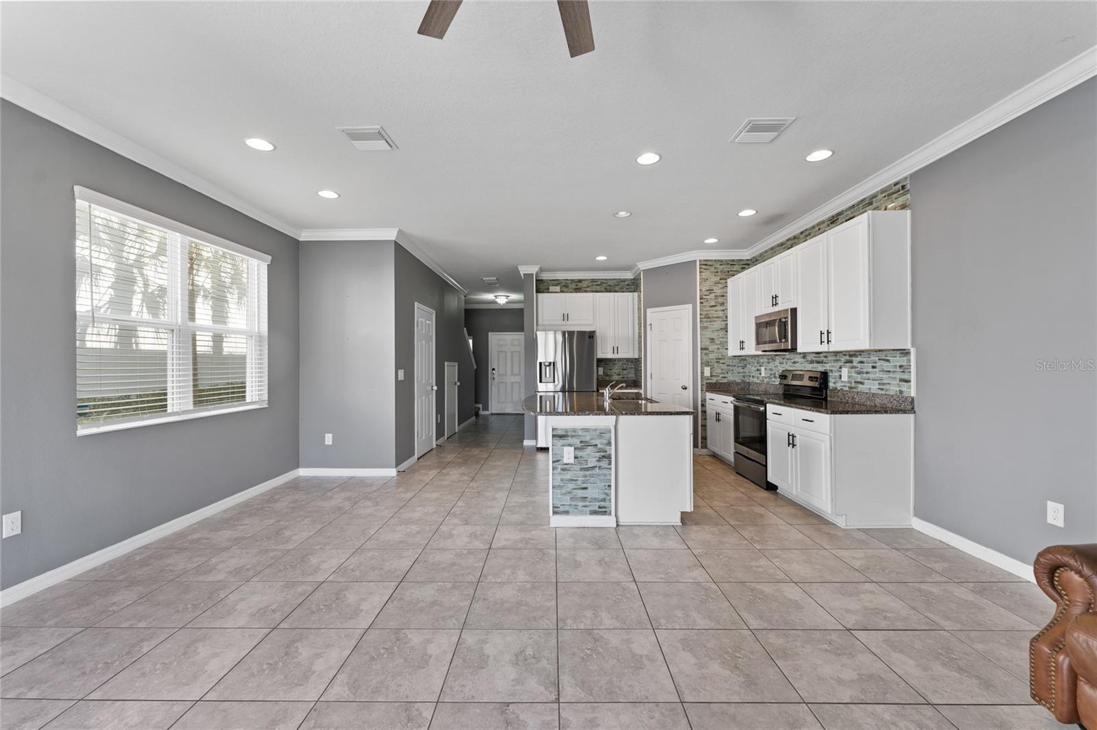 Image 7 of 35 For 7103 Grand Elm Drive