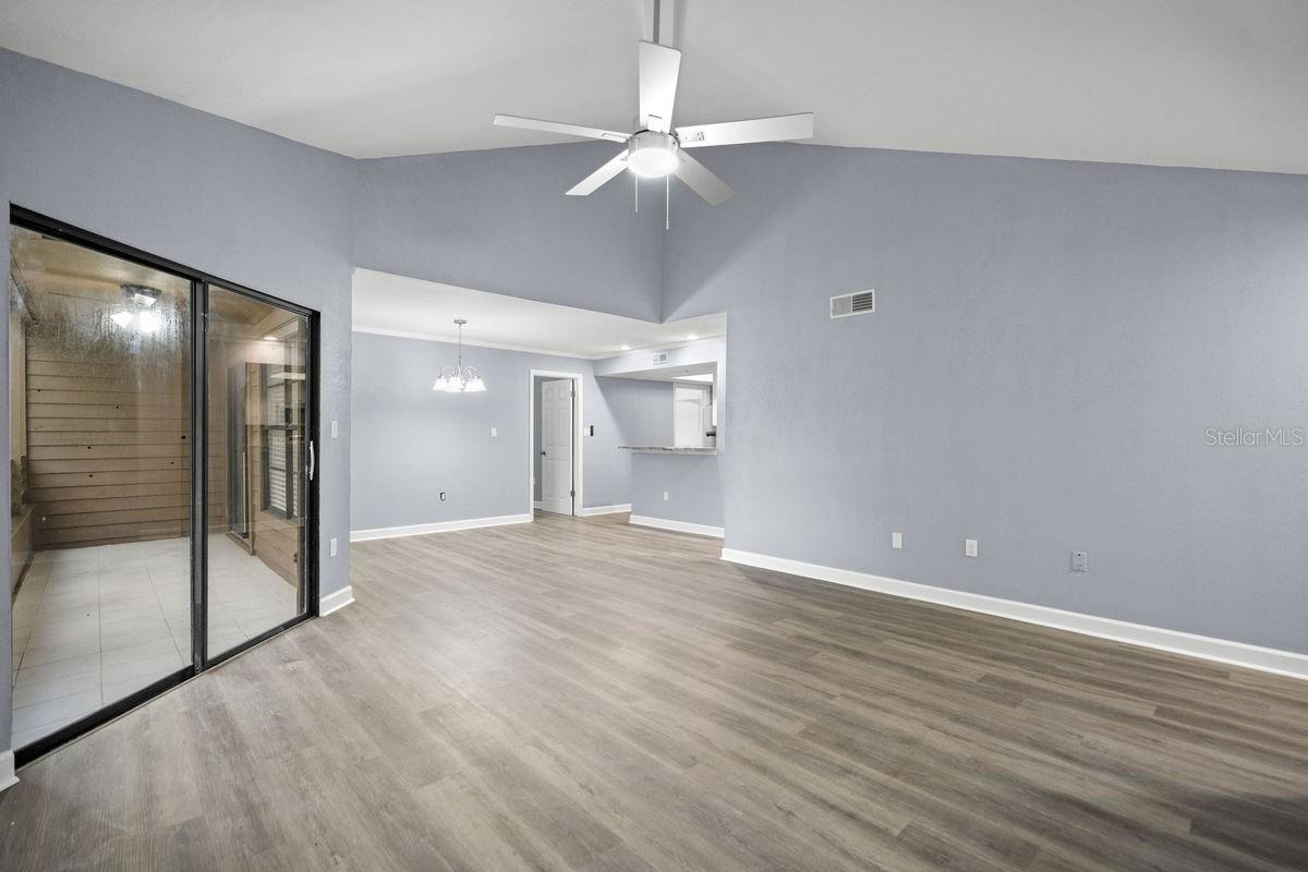 Image 30 of 60 For 1008 Lennox Road W