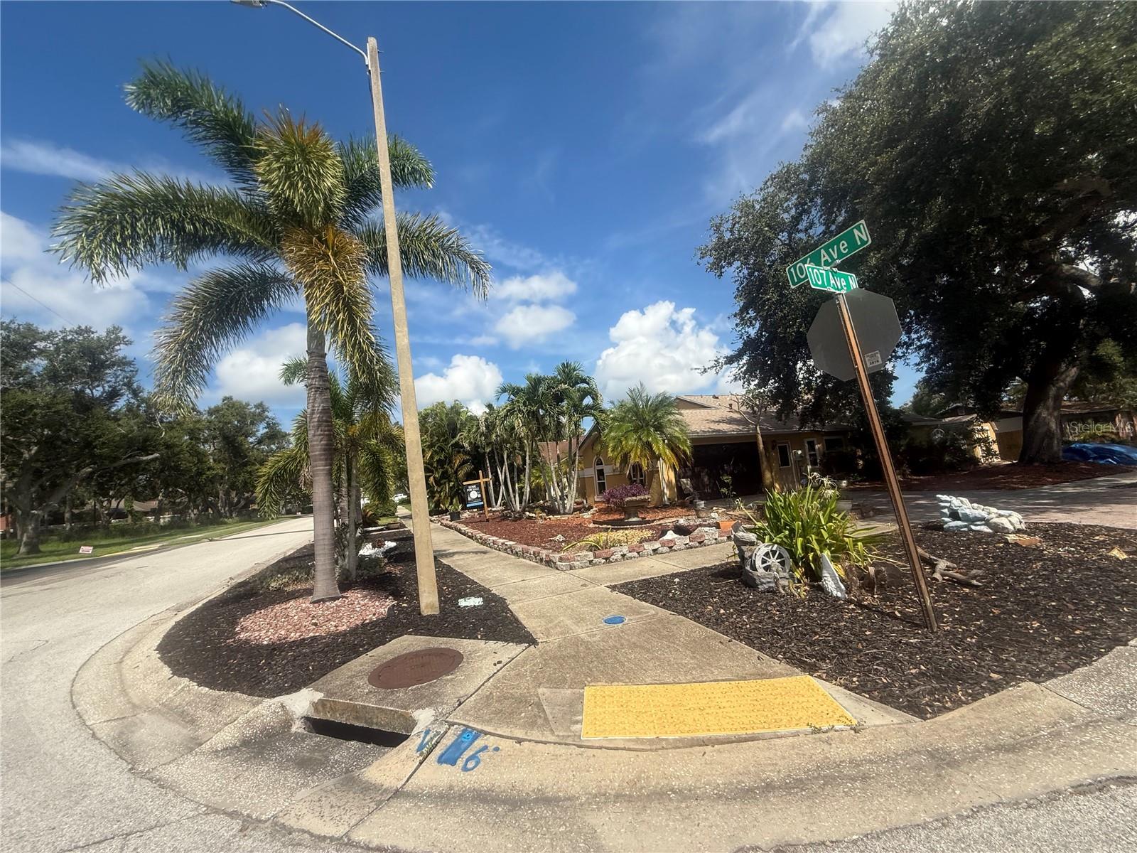 Details for 8949 106th Avenue, SEMINOLE, FL 33777