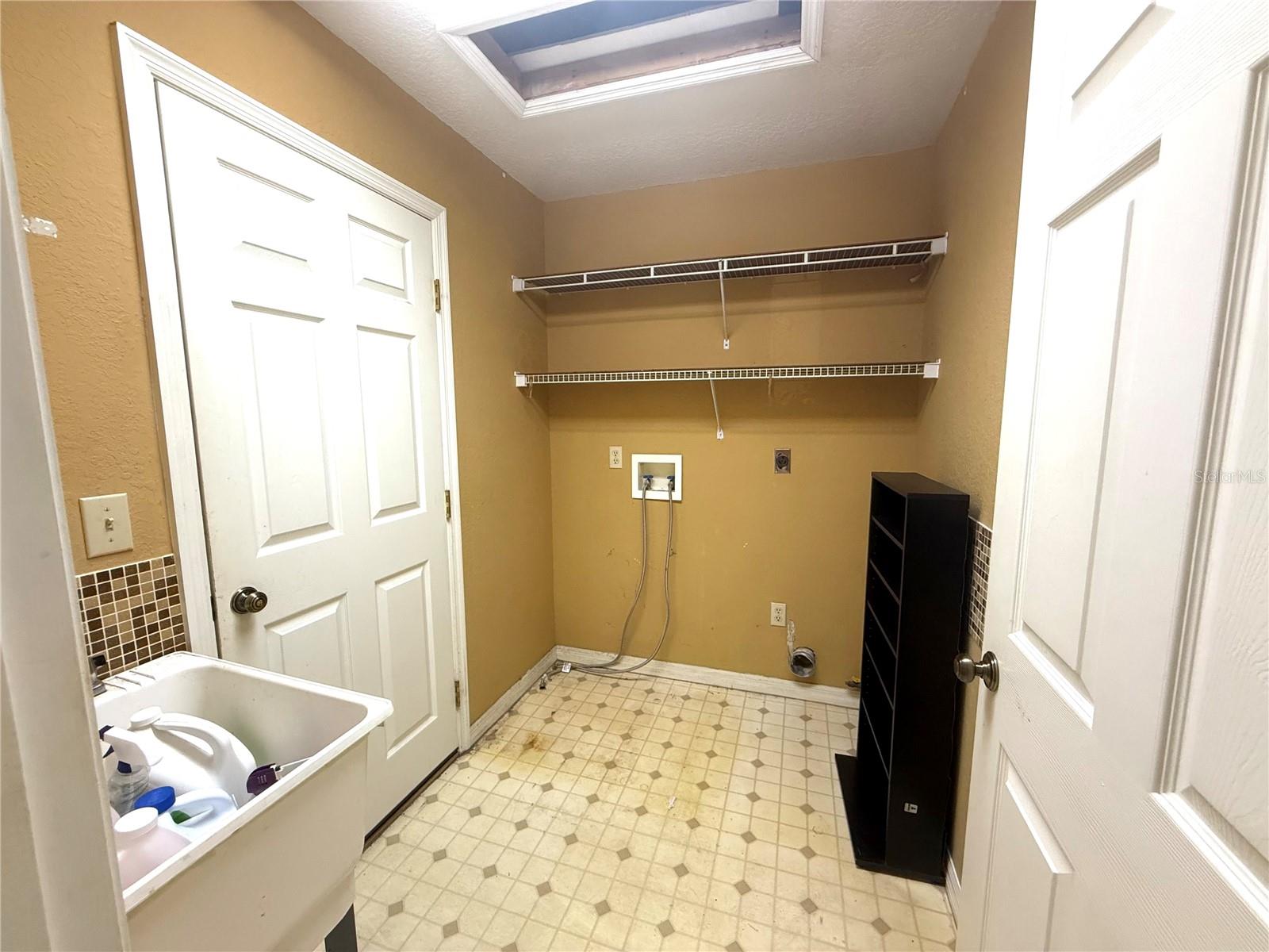 Image 21 of 23 For 8949 106th Avenue