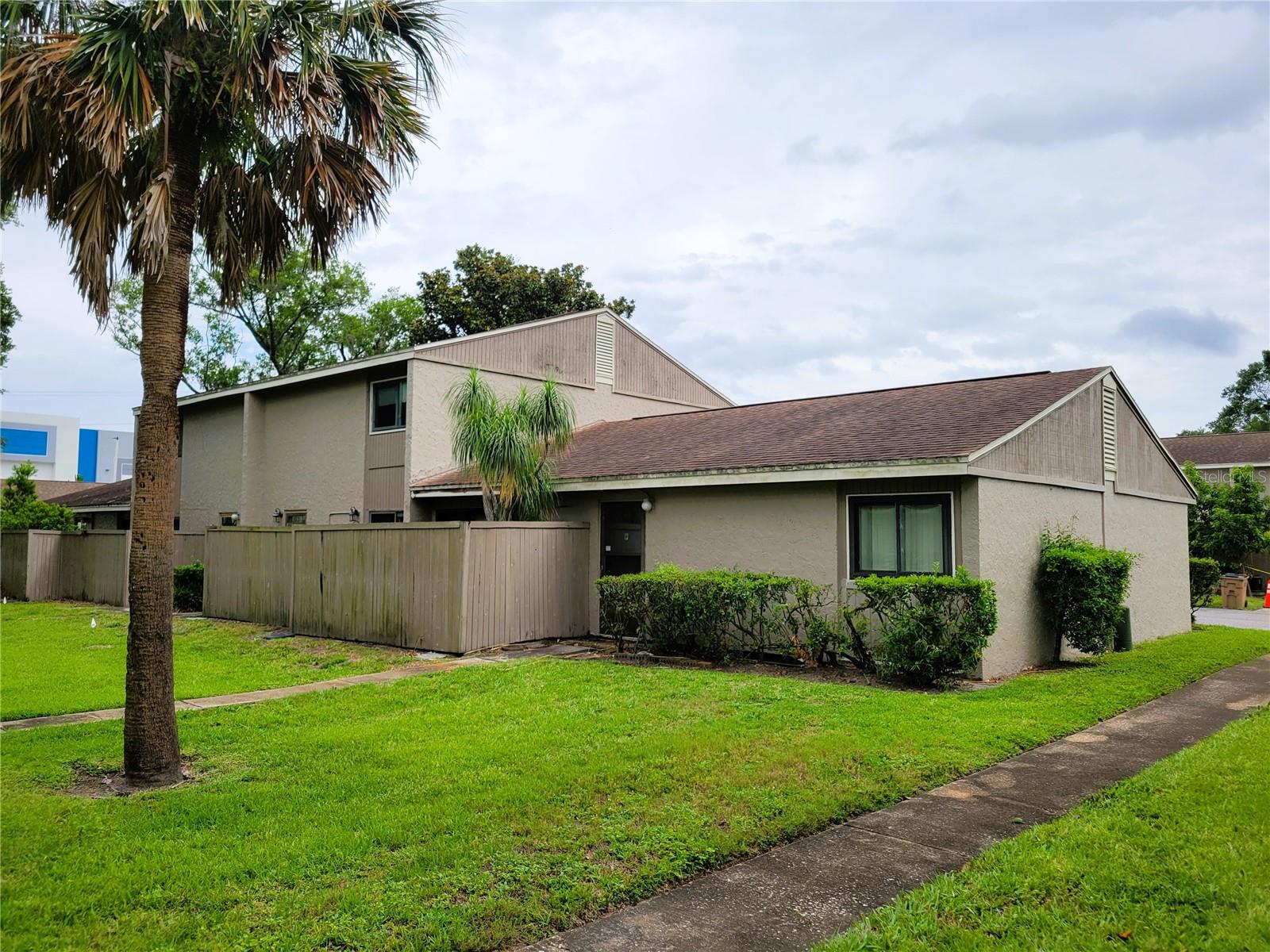 Image 29 of 35 For 8006 Gardenia Dr Drive 78