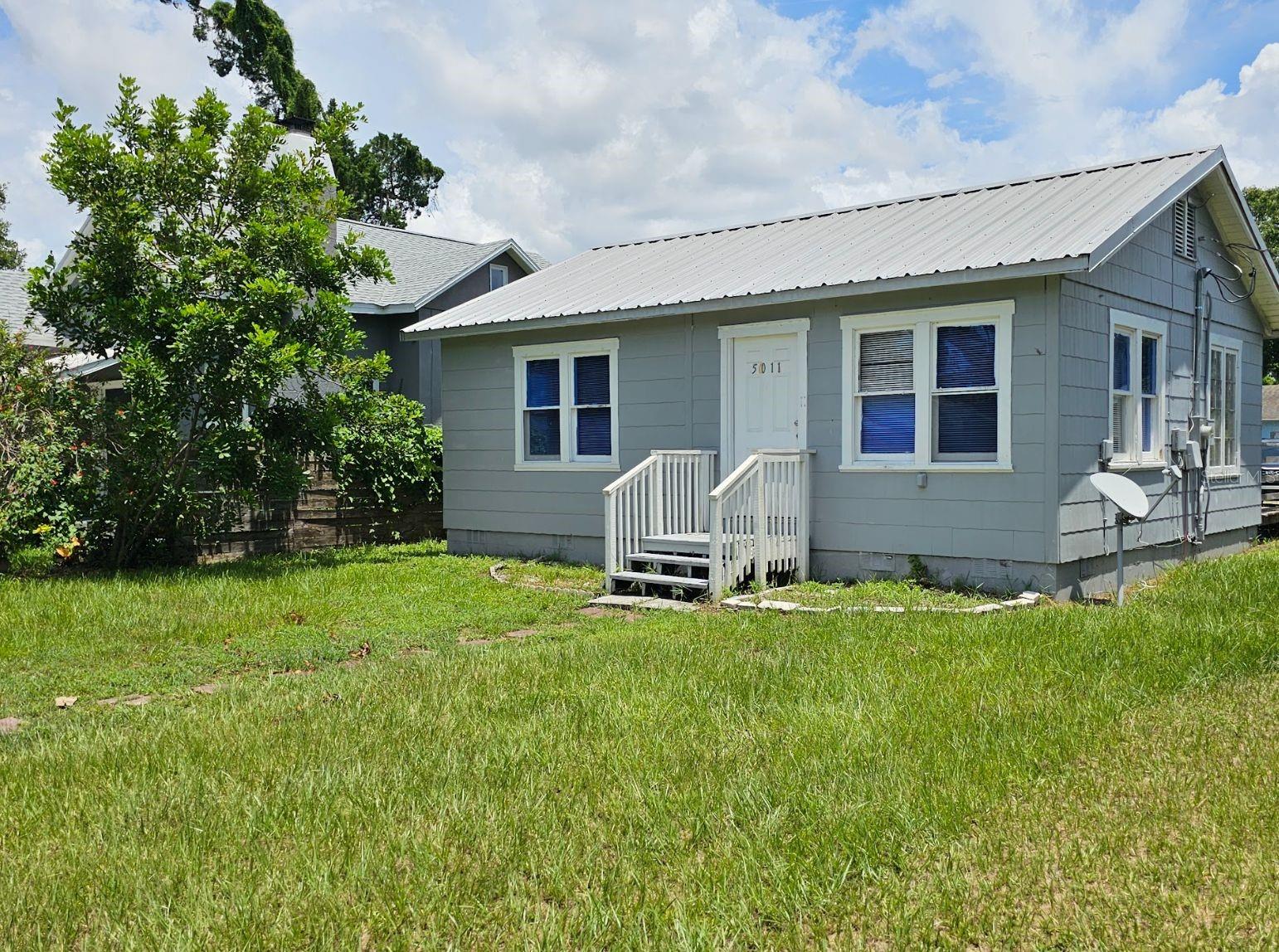 Image 2 of 17 For 5011 40th Street N