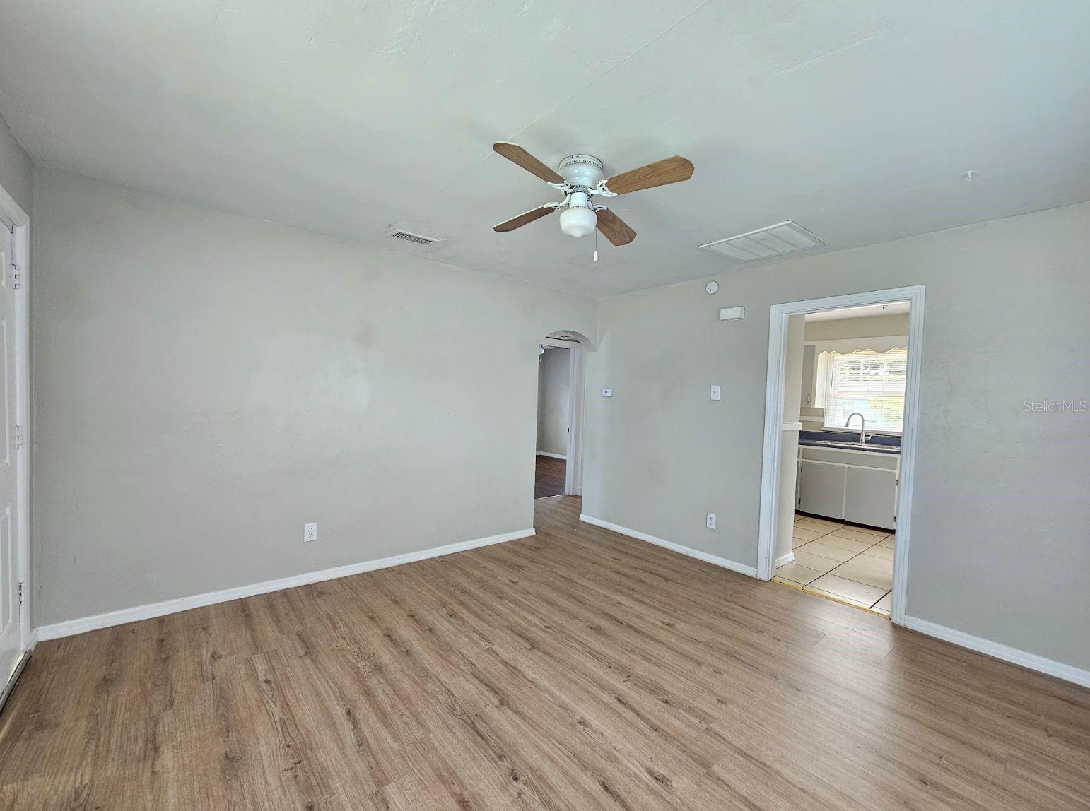 Image 5 of 17 For 5011 40th Street N