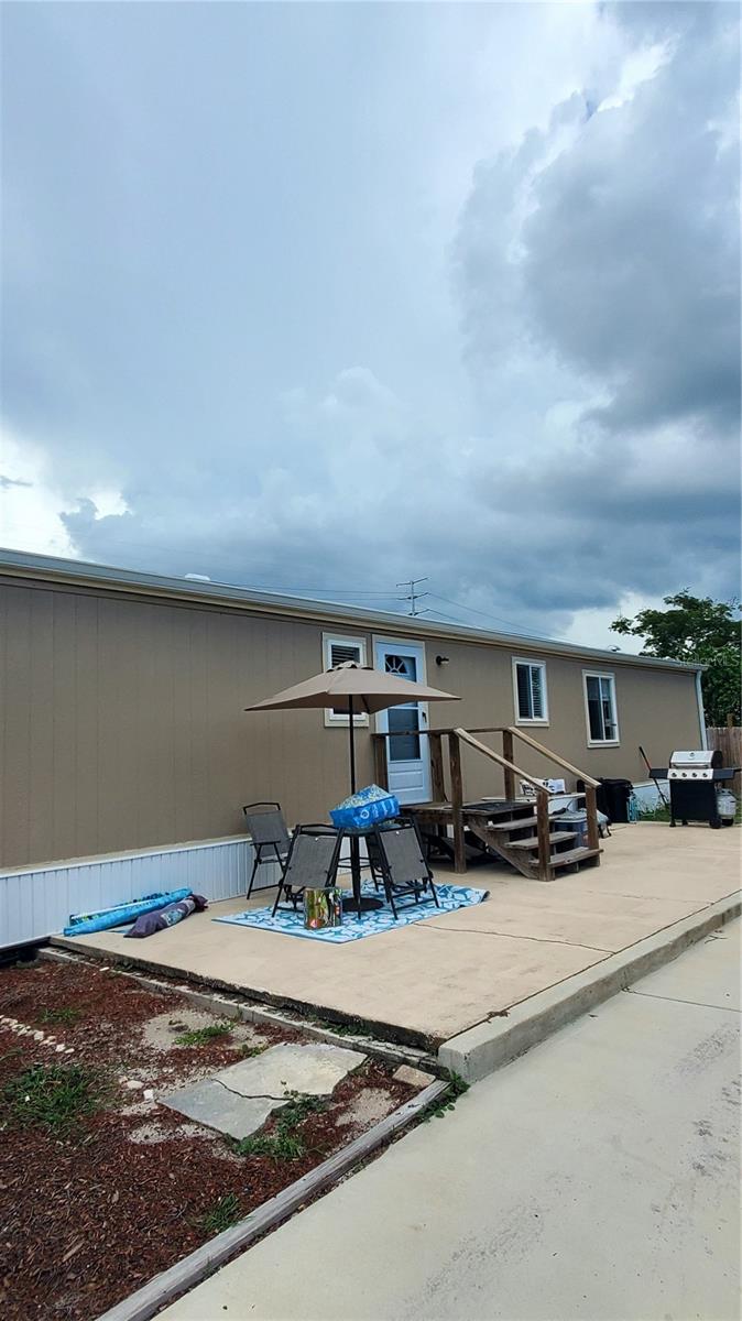 Image 4 of 4 For 8438 Formel Avenue