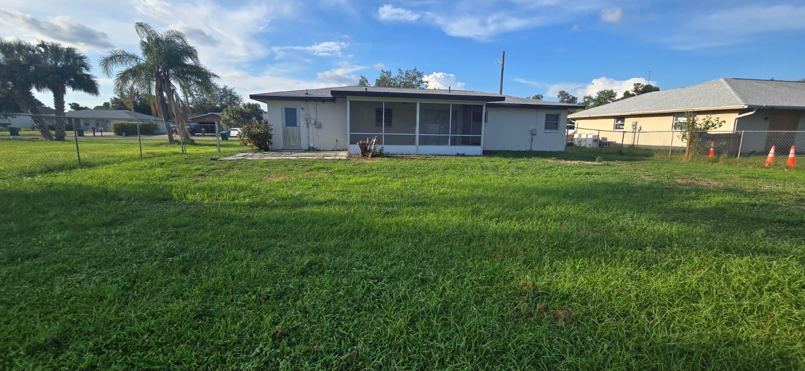 Image 17 of 19 For 23067 Elmira Boulevard