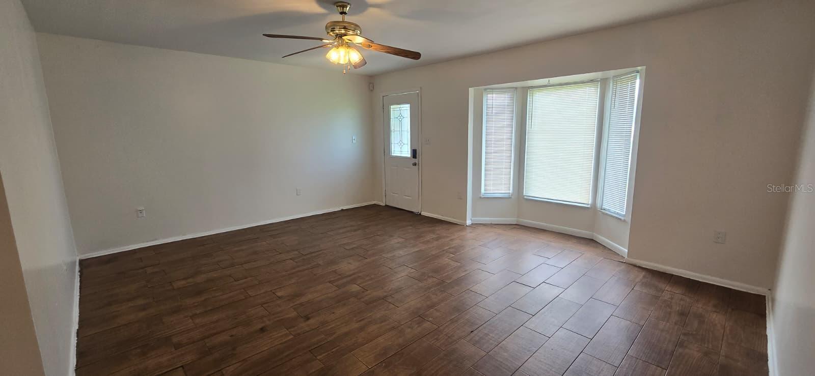 Image 5 of 19 For 23067 Elmira Boulevard