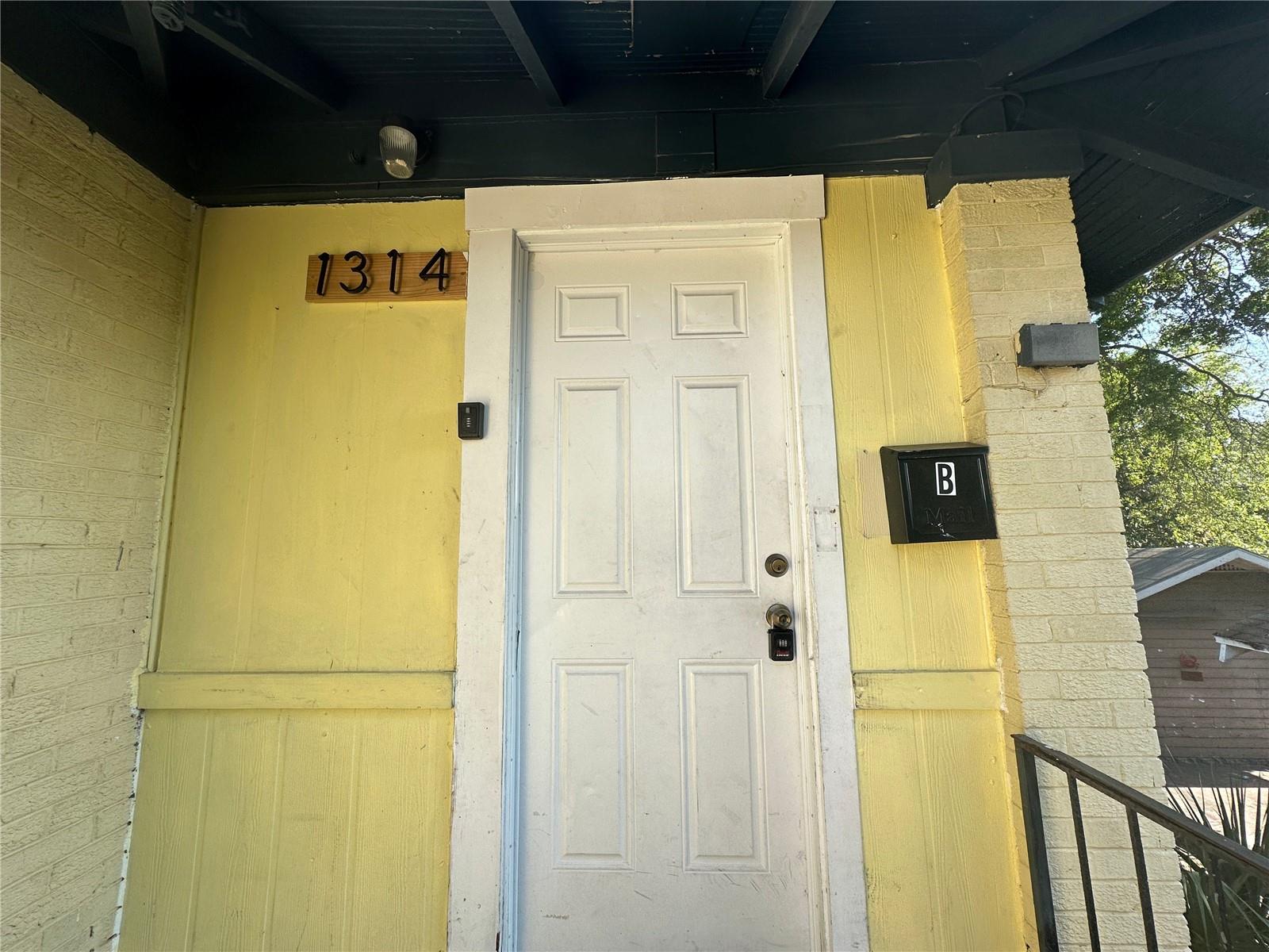 Image 18 of 18 For 1314 12th Avenue S B