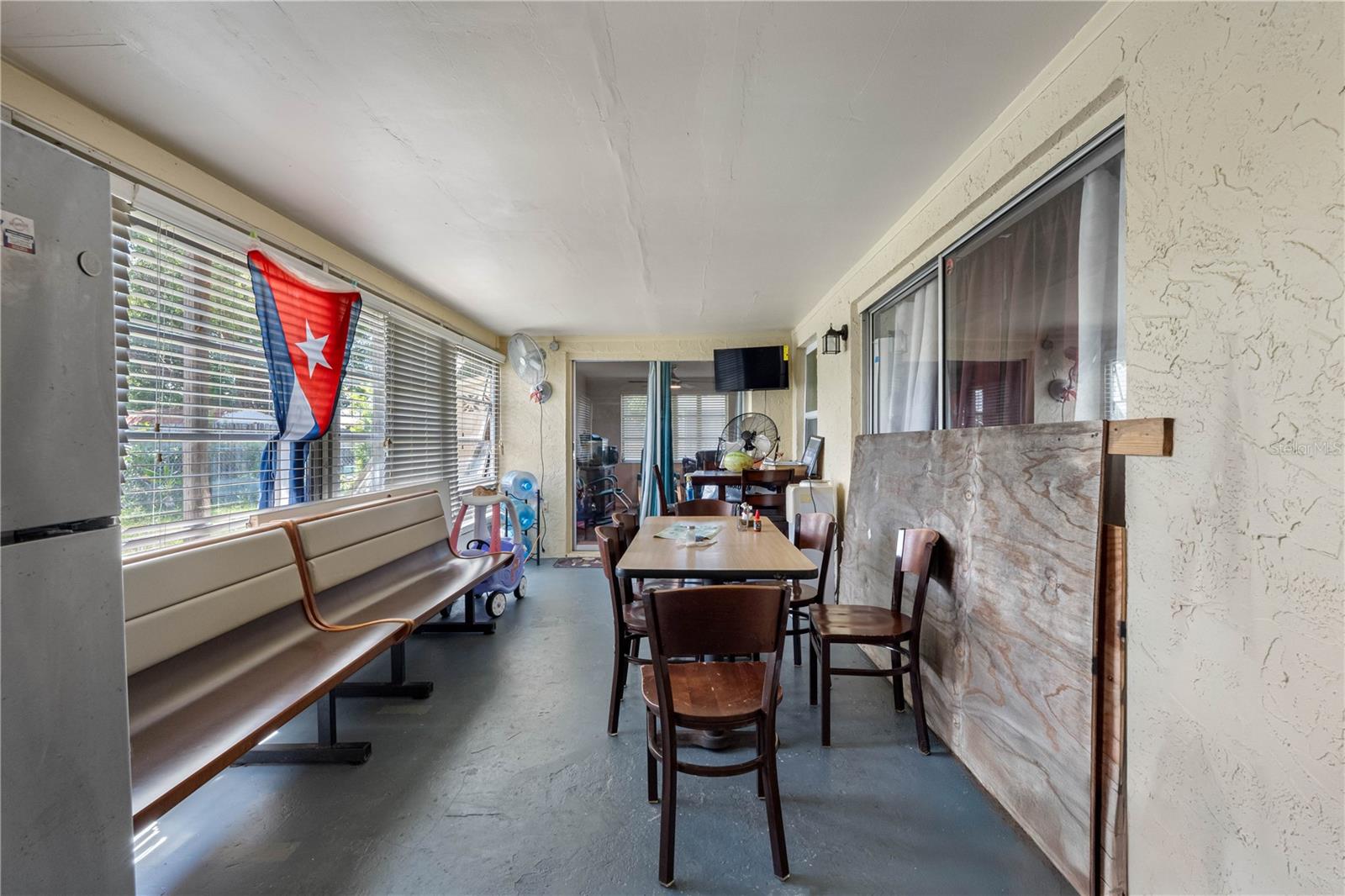 Image 12 of 58 For 1324 Viking Drive
