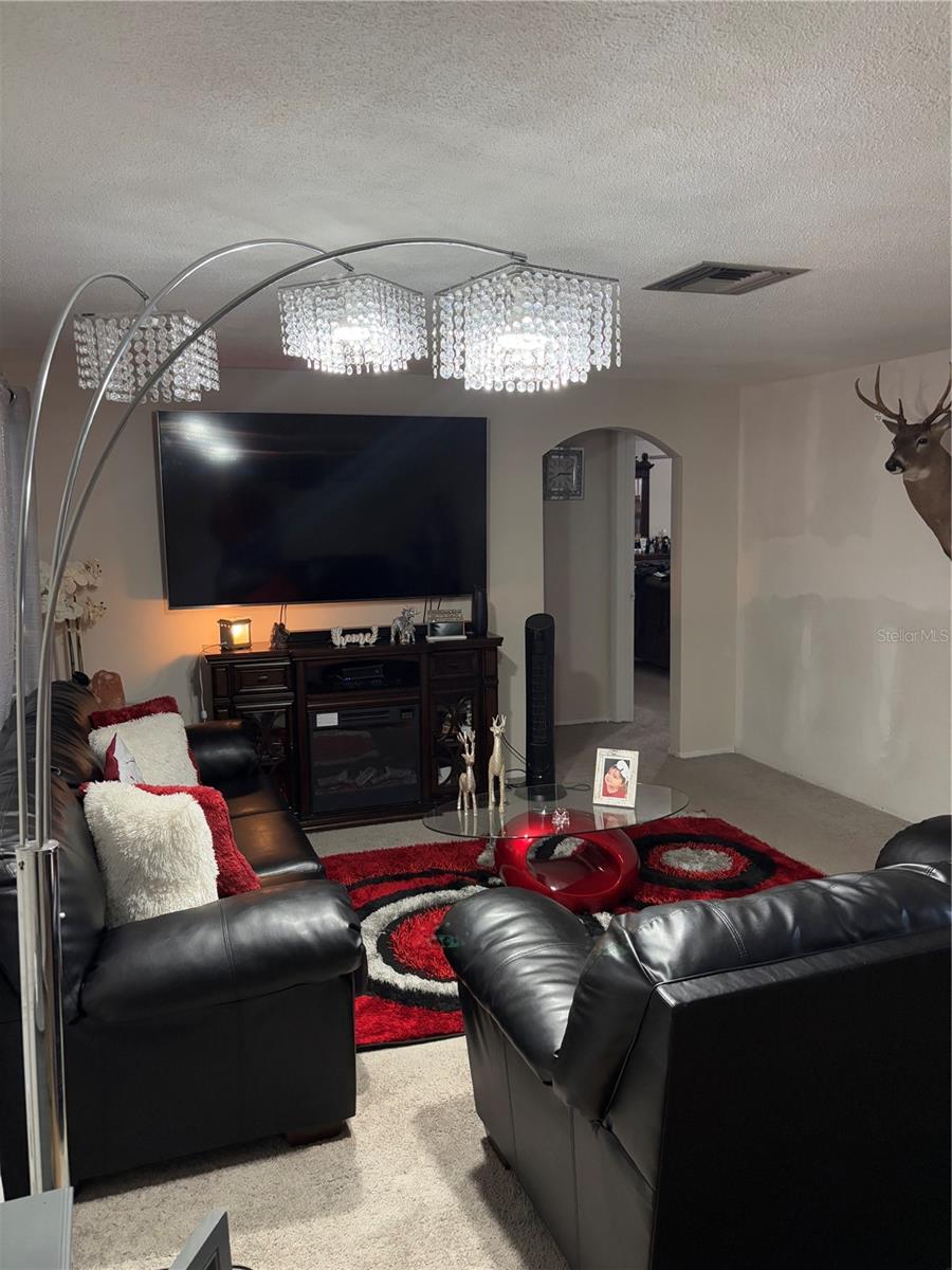 Image 3 of 8 For 1324 Viking Drive