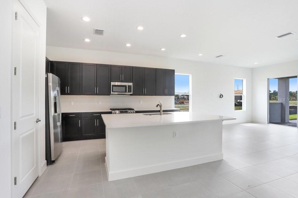 Image 6 of 27 For 32479 Neroli Street