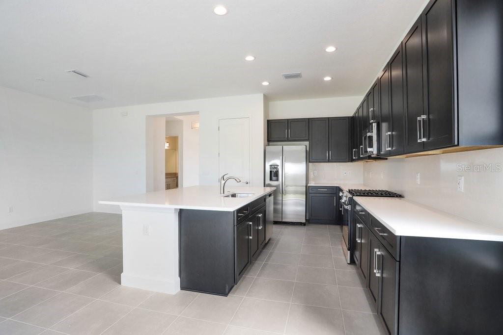 Image 7 of 27 For 32479 Neroli Street