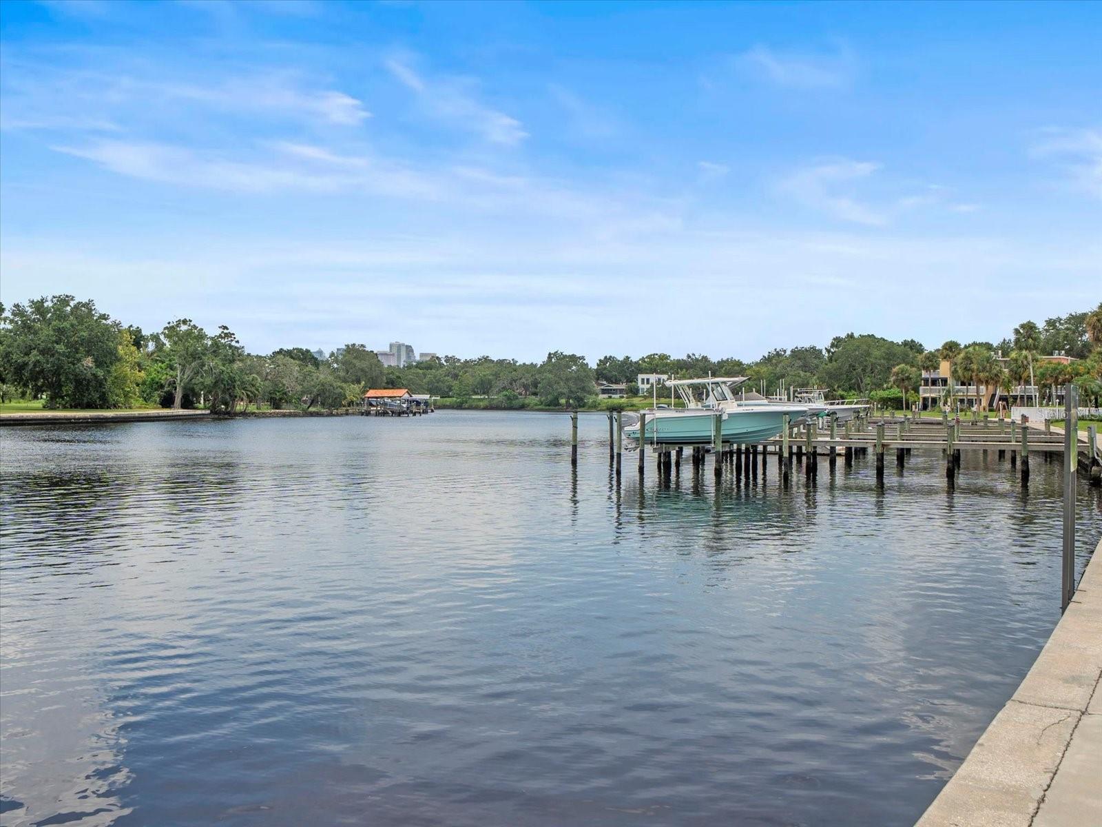 Image 34 of 36 For 2424 Tampa Bay Boulevard A109