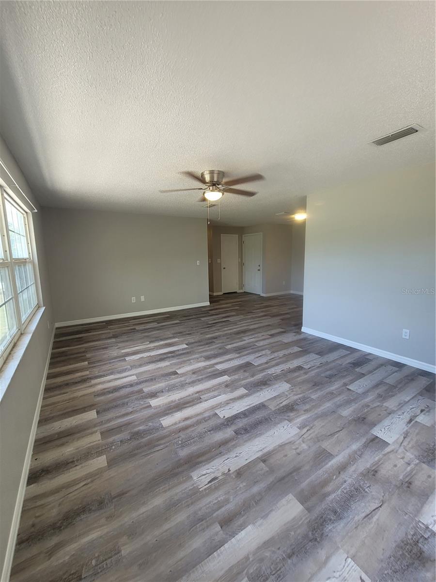 Image 3 of 16 For 4509 Collins Road