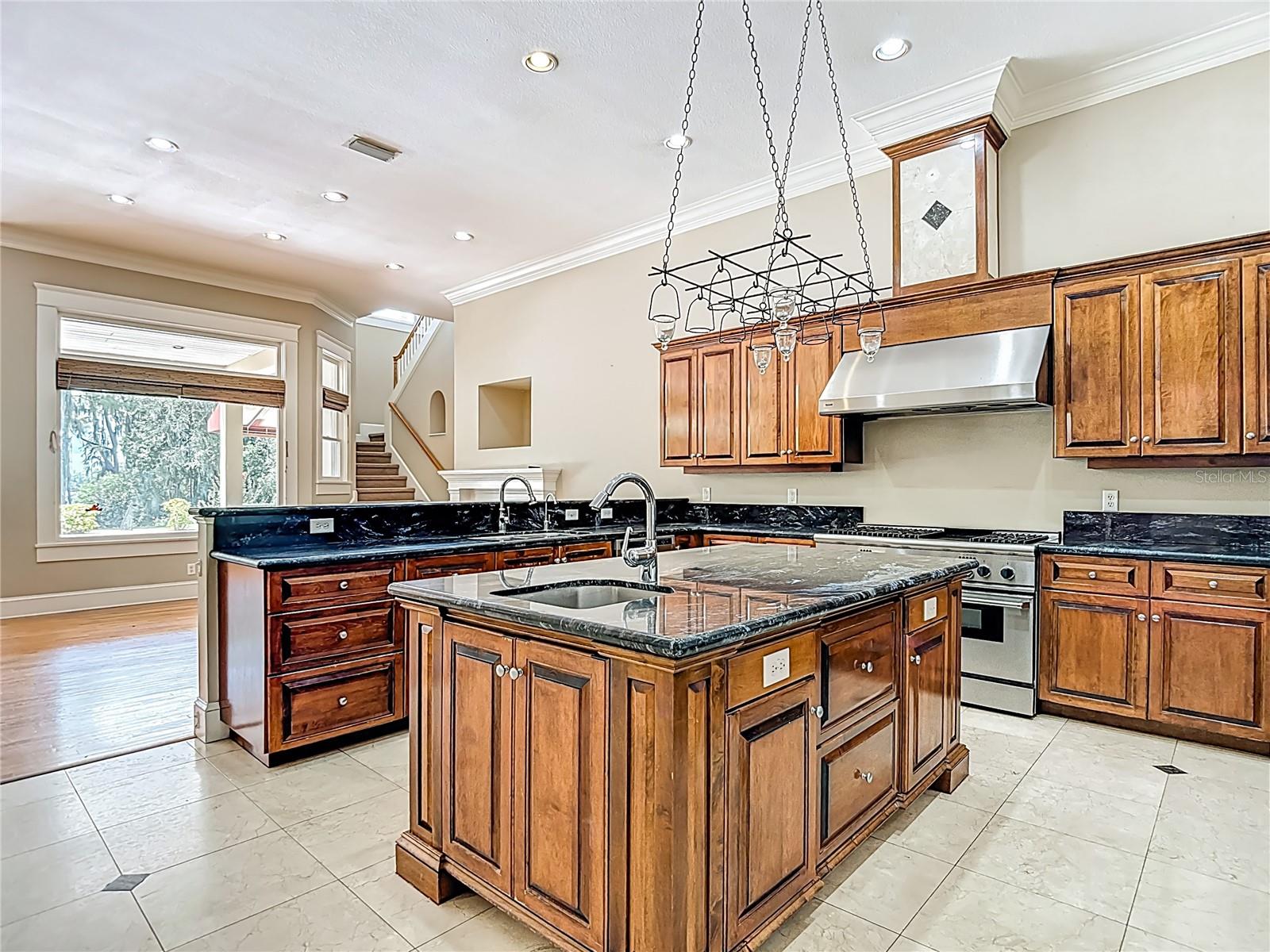 Listing photo id 34 for 7732 Mobley Road