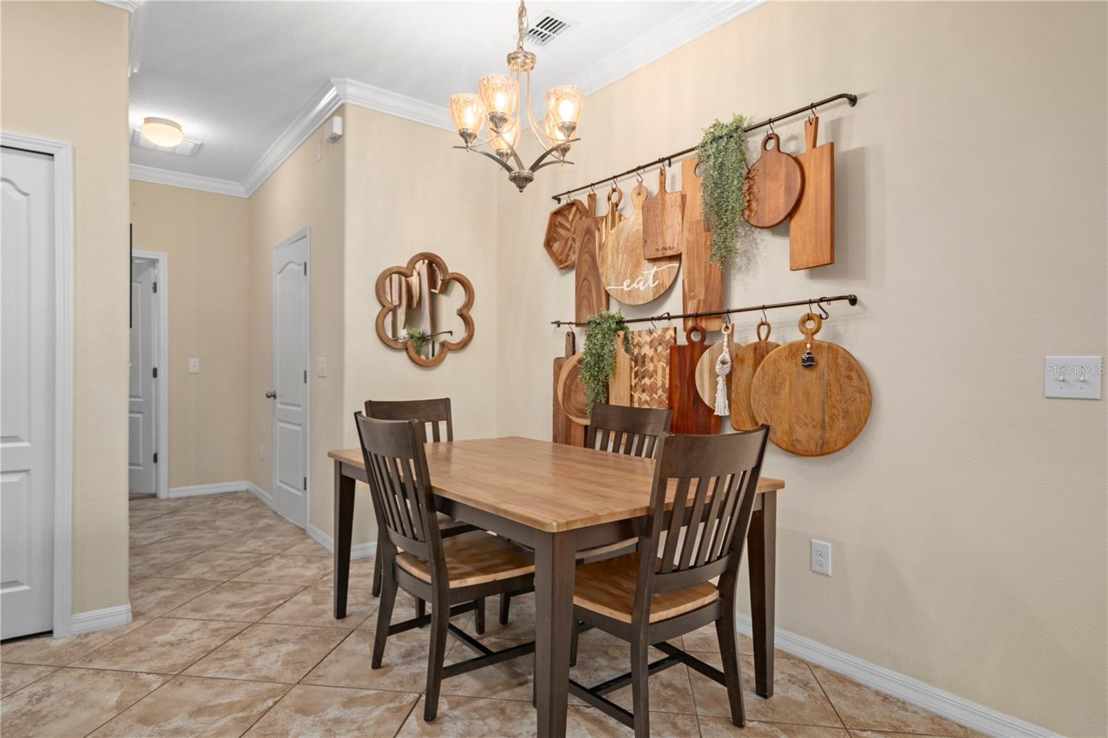 Image 14 of 51 For 4423 Fennwood Court