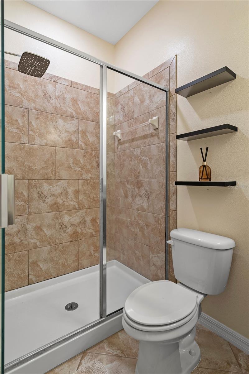 Image 25 of 51 For 4423 Fennwood Court