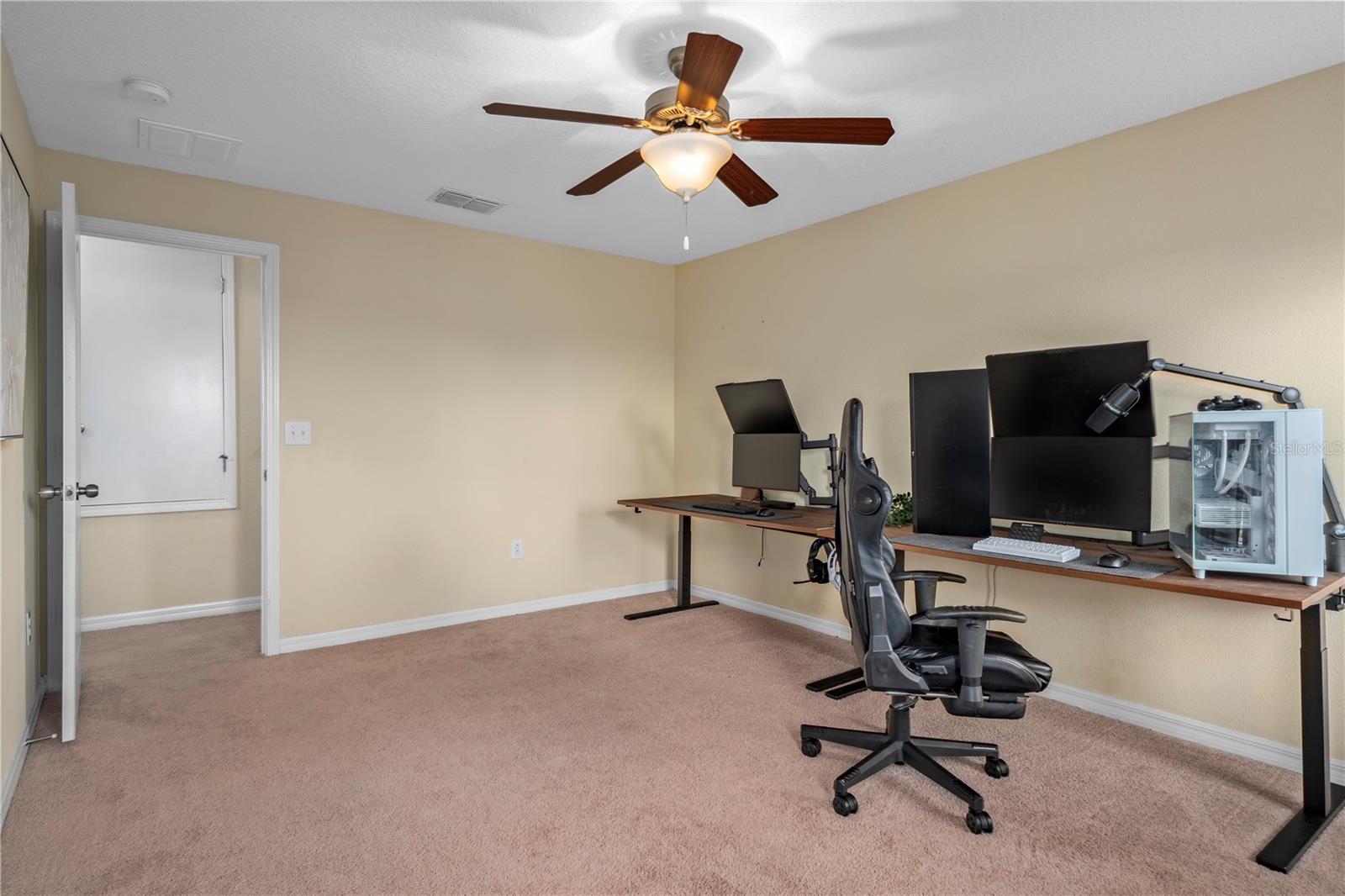 Image 34 of 51 For 4423 Fennwood Court