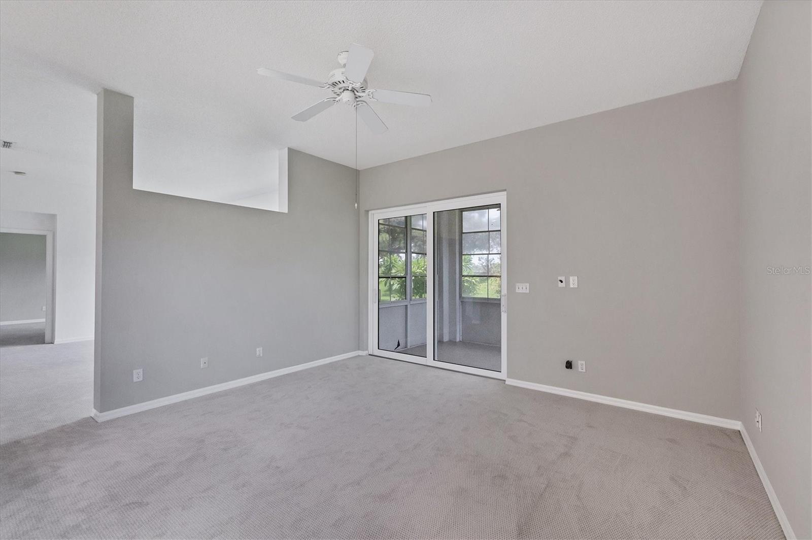 Image 21 of 46 For 4925 Thames Lane