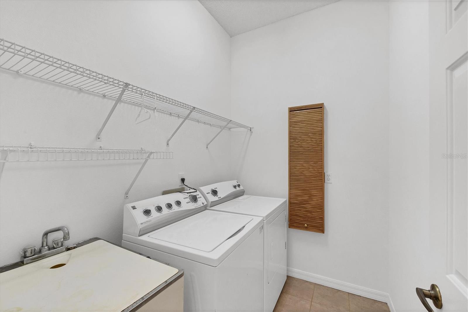 Image 36 of 46 For 4925 Thames Lane