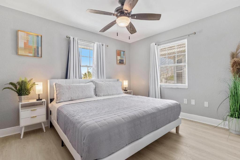 Image 31 of 42 For 14500 Bayshore Drive