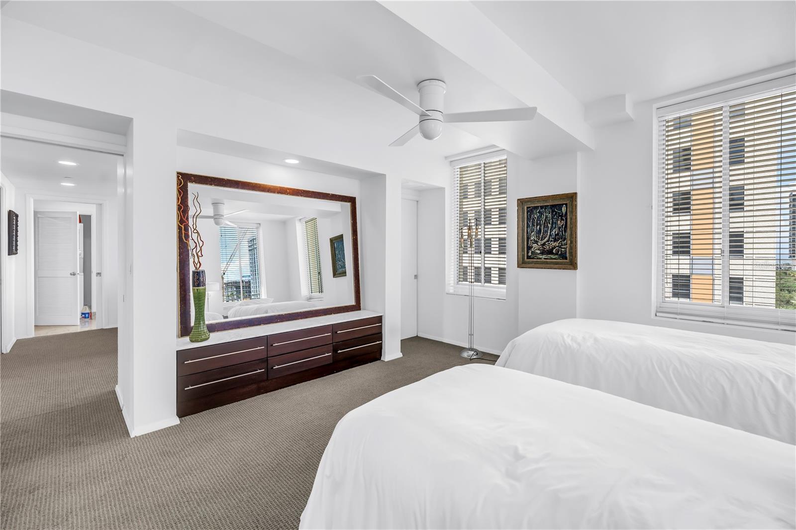 Image 16 of 74 For 405 Central Avenue 600