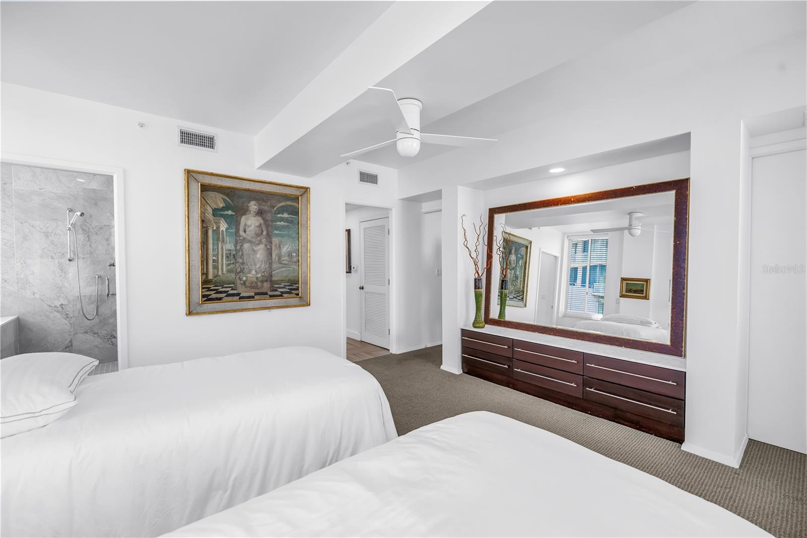 Image 17 of 74 For 405 Central Avenue 600
