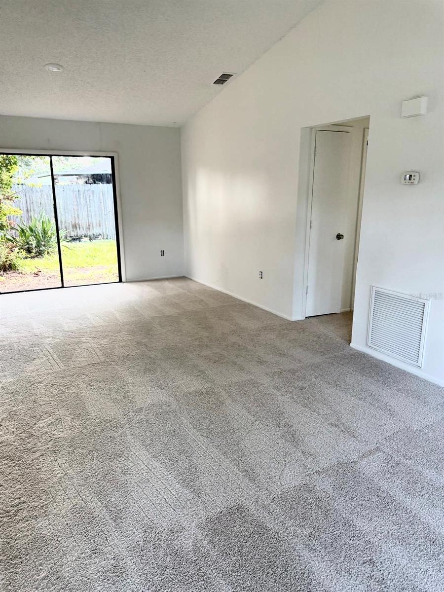 Image 4 of 7 For 4911 18th Street E