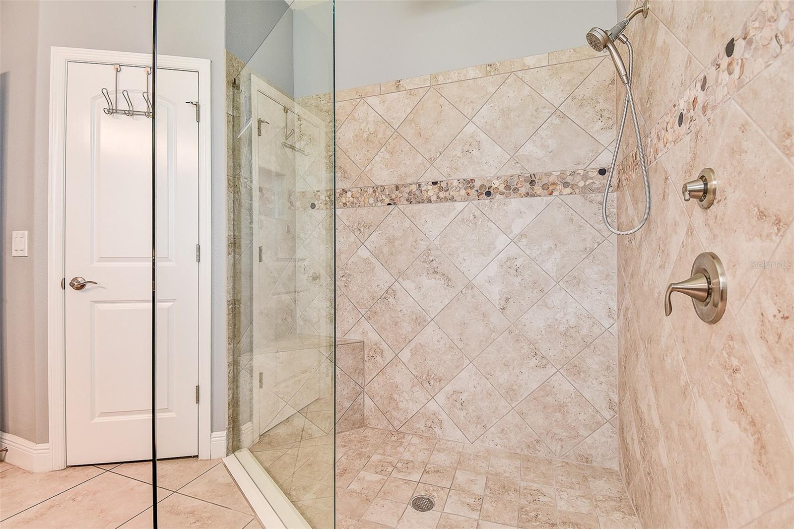 Image 31 of 39 For 12417 Sourwood Way