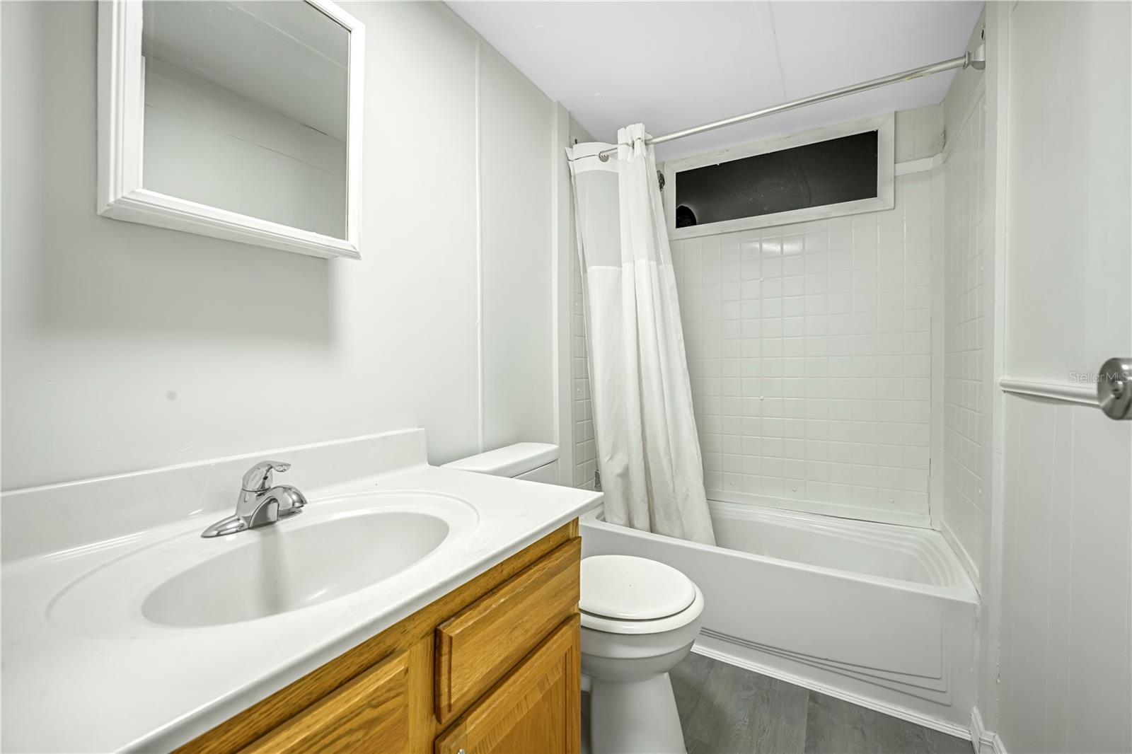 Image 14 of 25 For 8026 Rosella Court 6