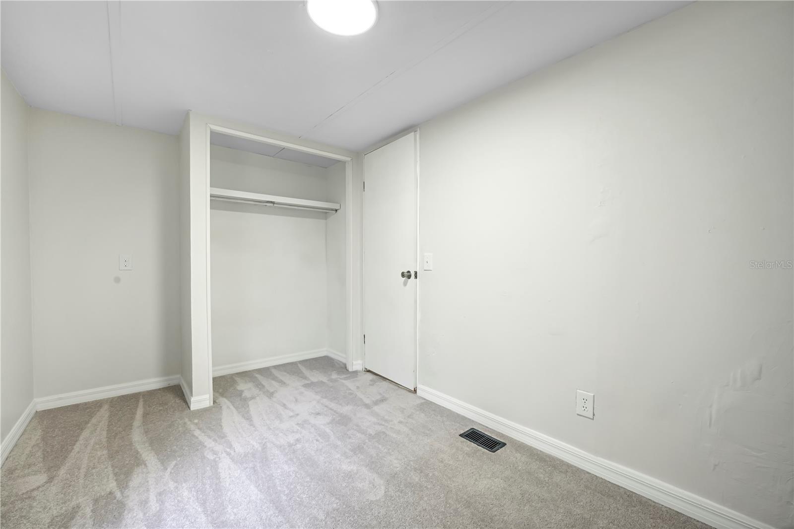 Image 15 of 25 For 8026 Rosella Court 6