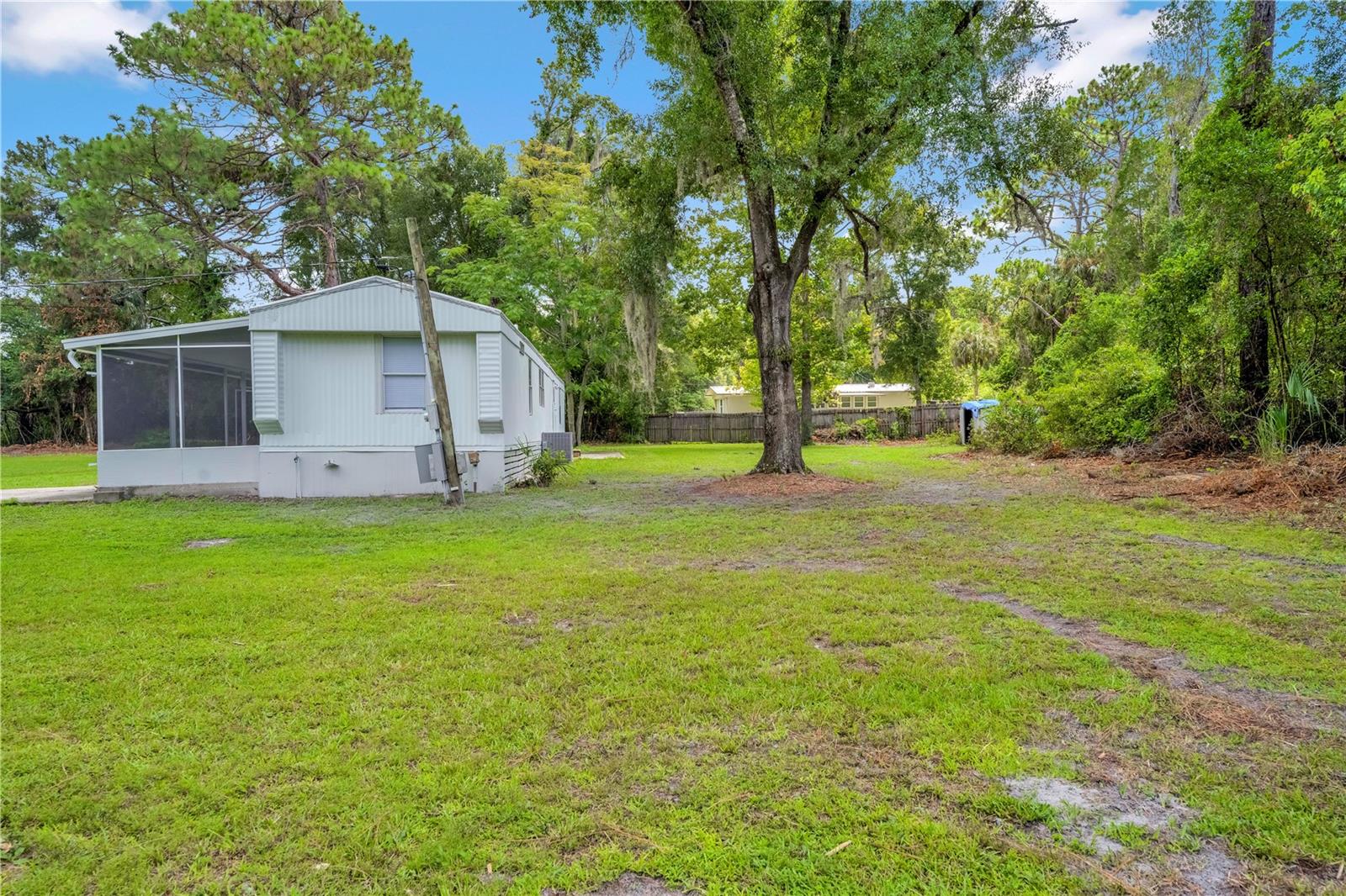 Image 23 of 25 For 8026 Rosella Court 6