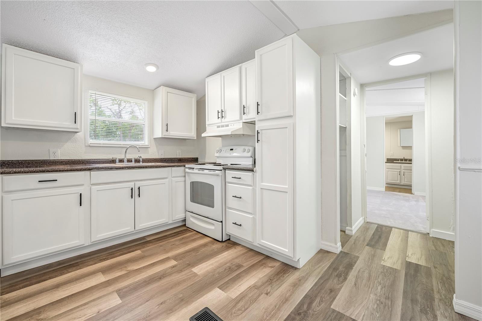 Image 4 of 25 For 8026 Rosella Court 6