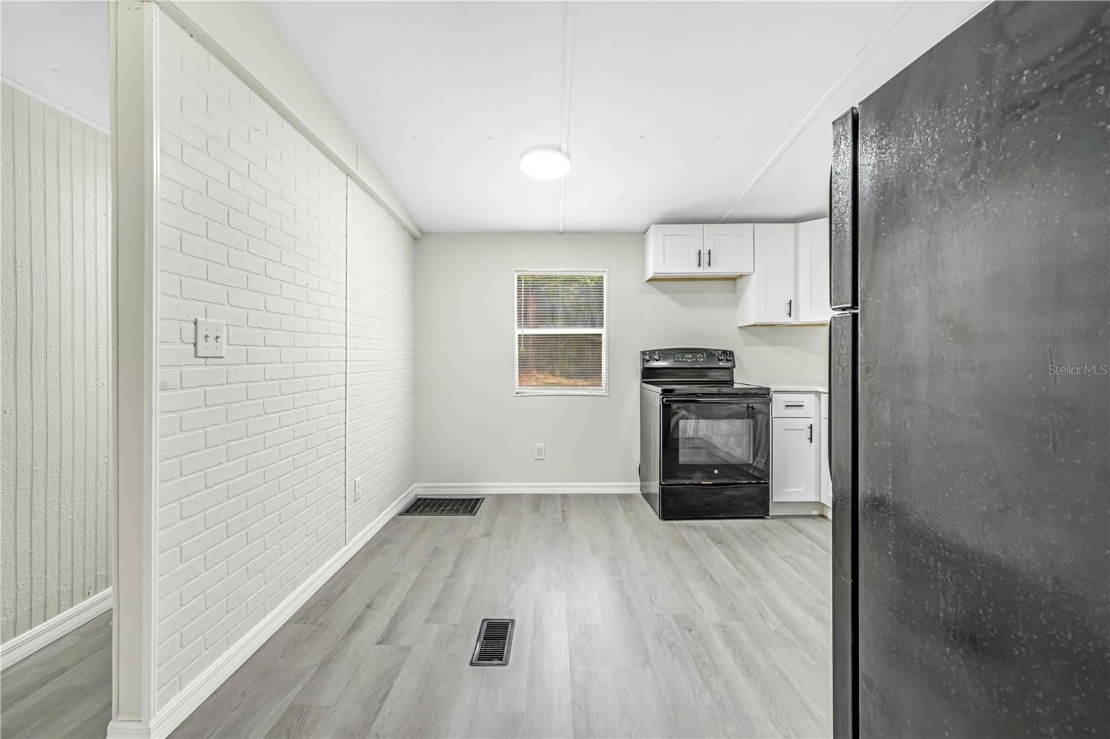 Image 10 of 22 For 8025 Rosella Court 5