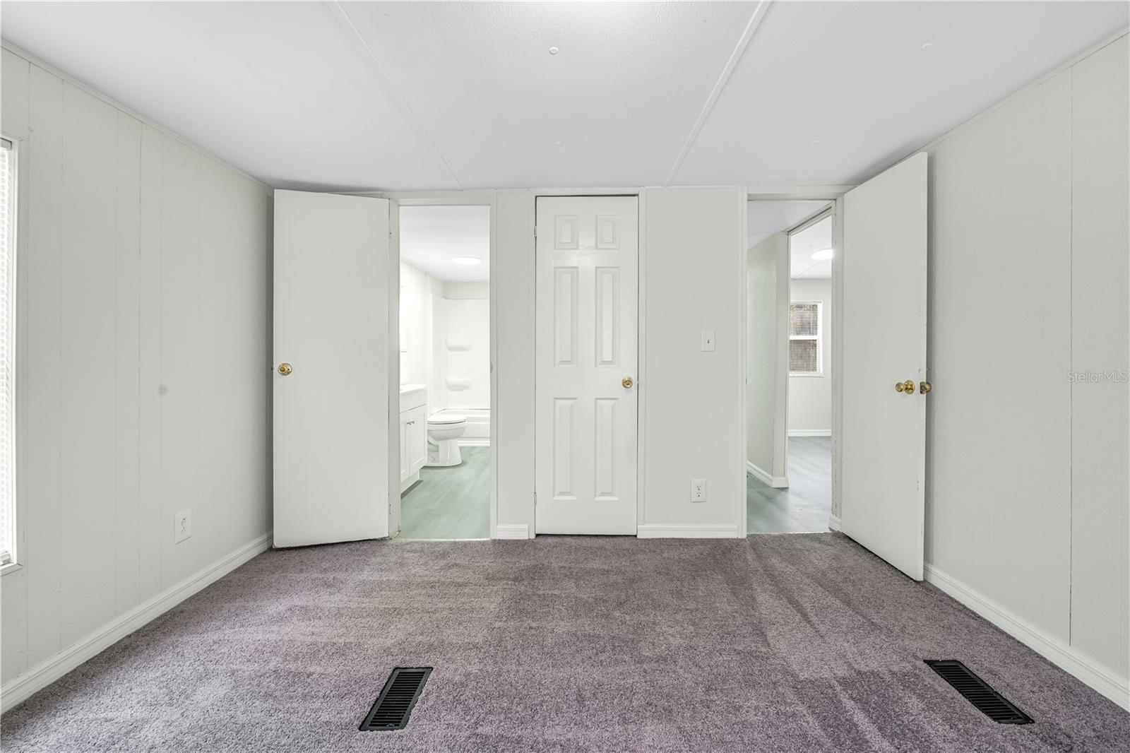 Image 5 of 22 For 8025 Rosella Court 5