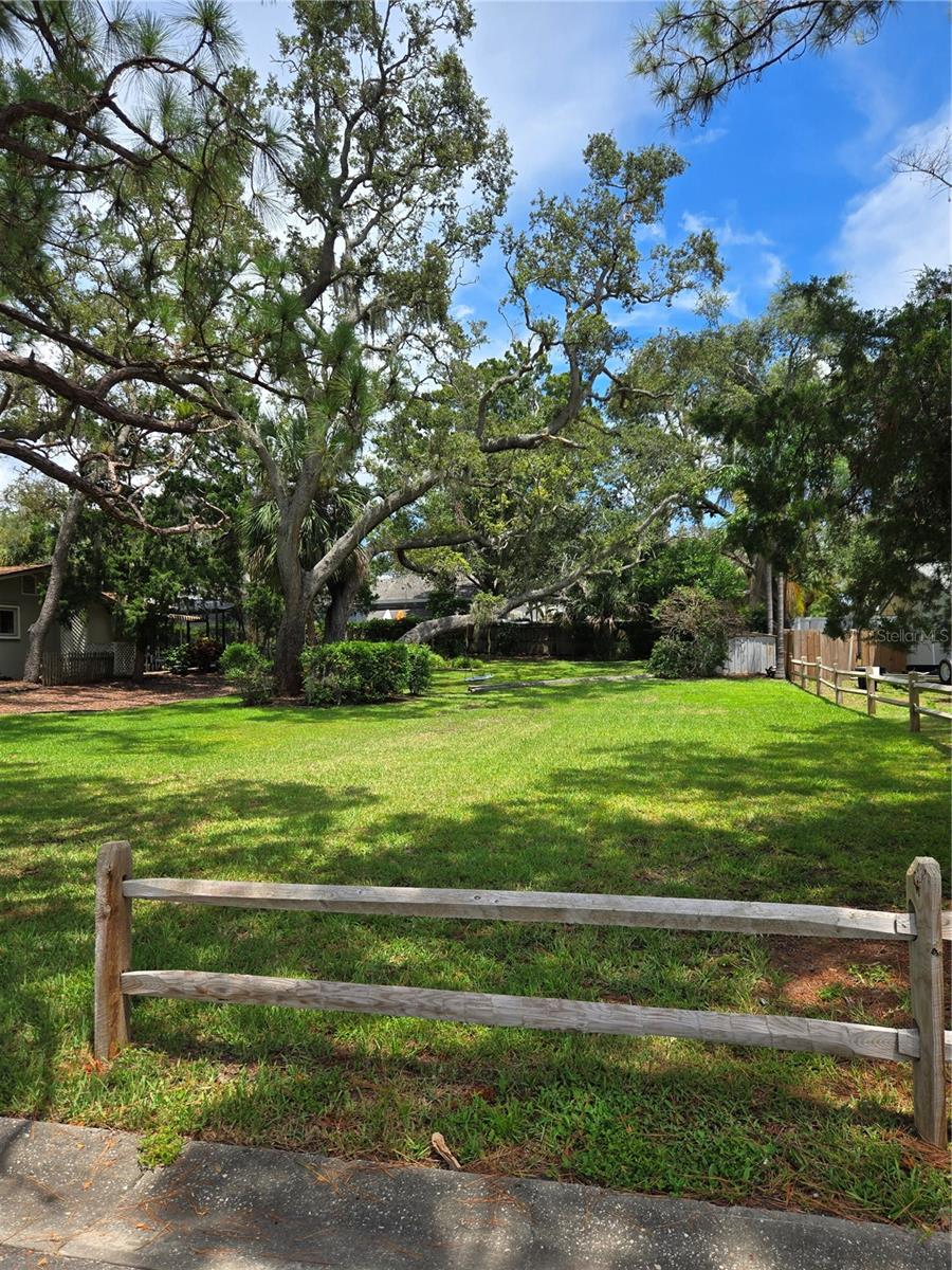 Image 3 of 10 For 236 Pinecrest Drive