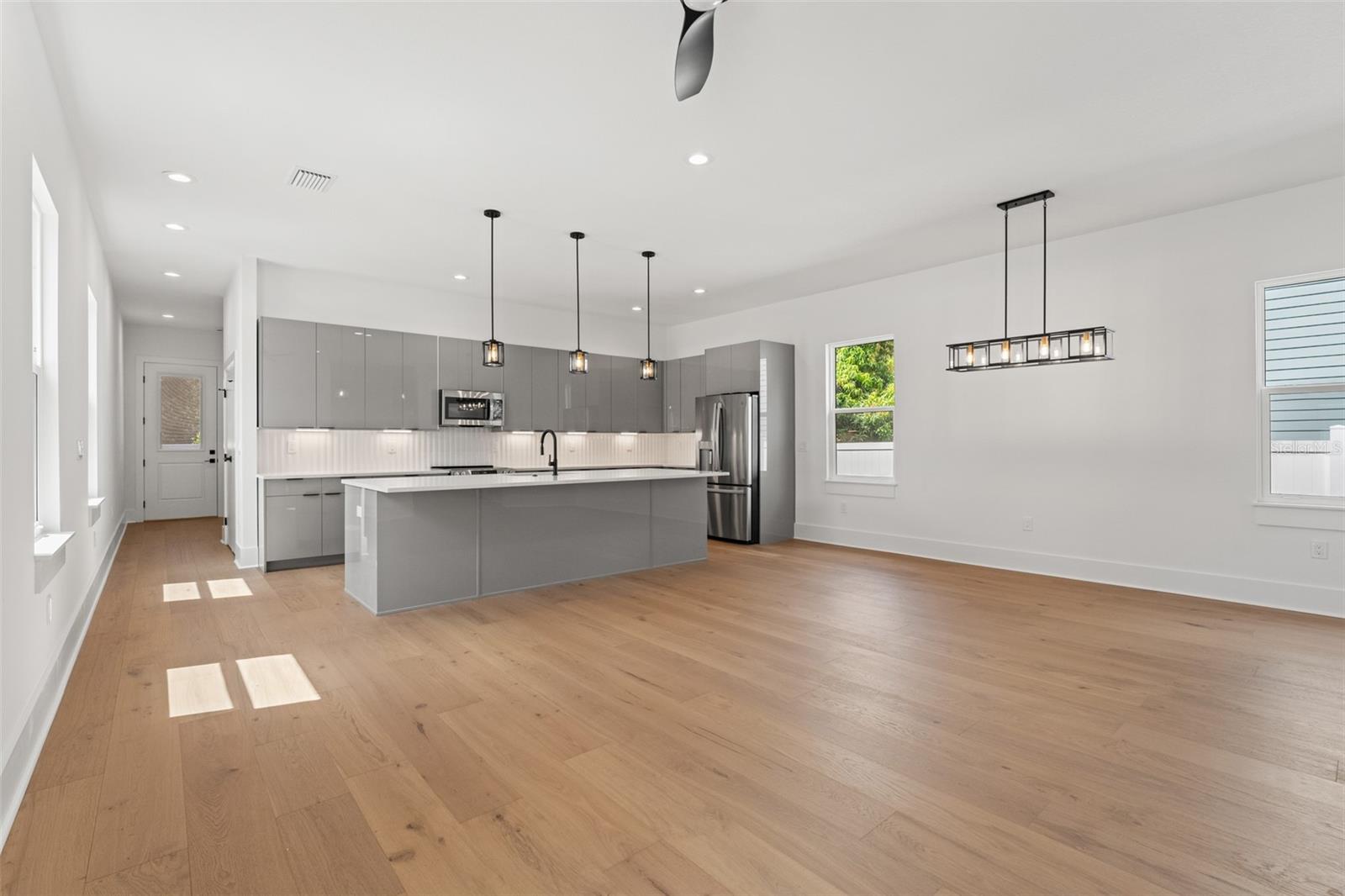 Image 10 of 48 For 409 Selma Avenue