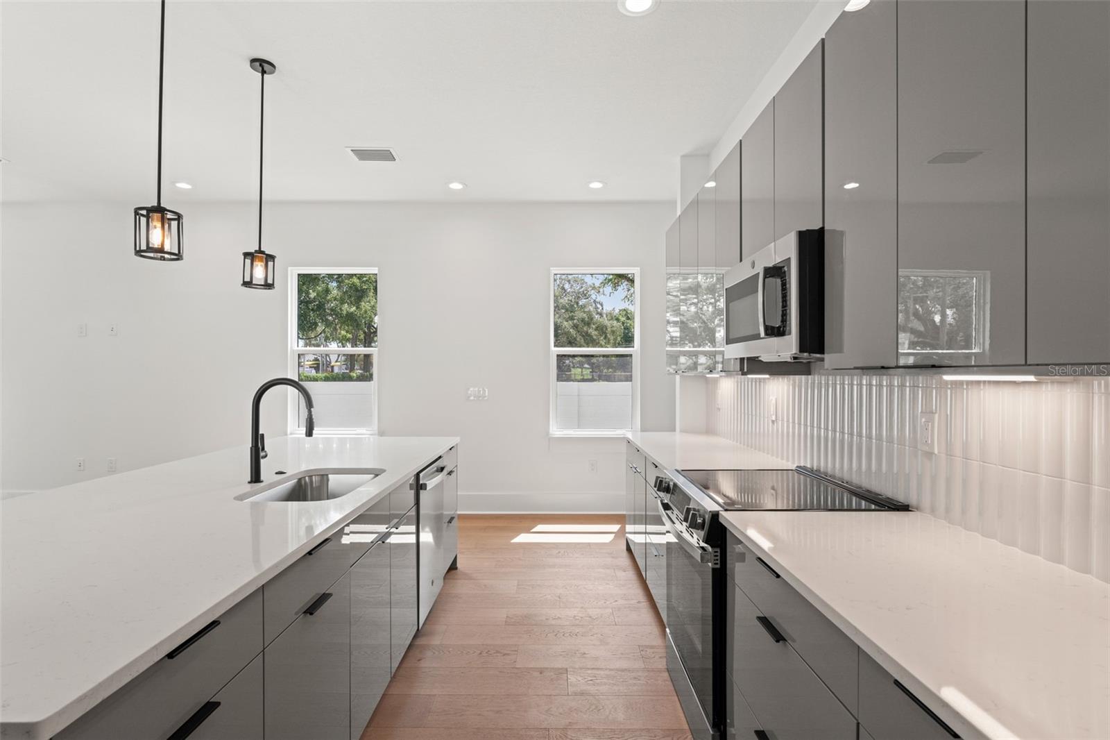 Image 13 of 48 For 409 Selma Avenue