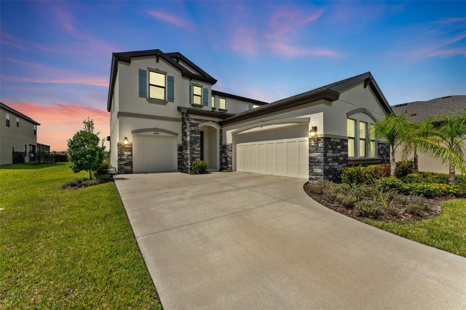 Details for 14885 Paddock Pond Avenue, LITHIA, FL 33547