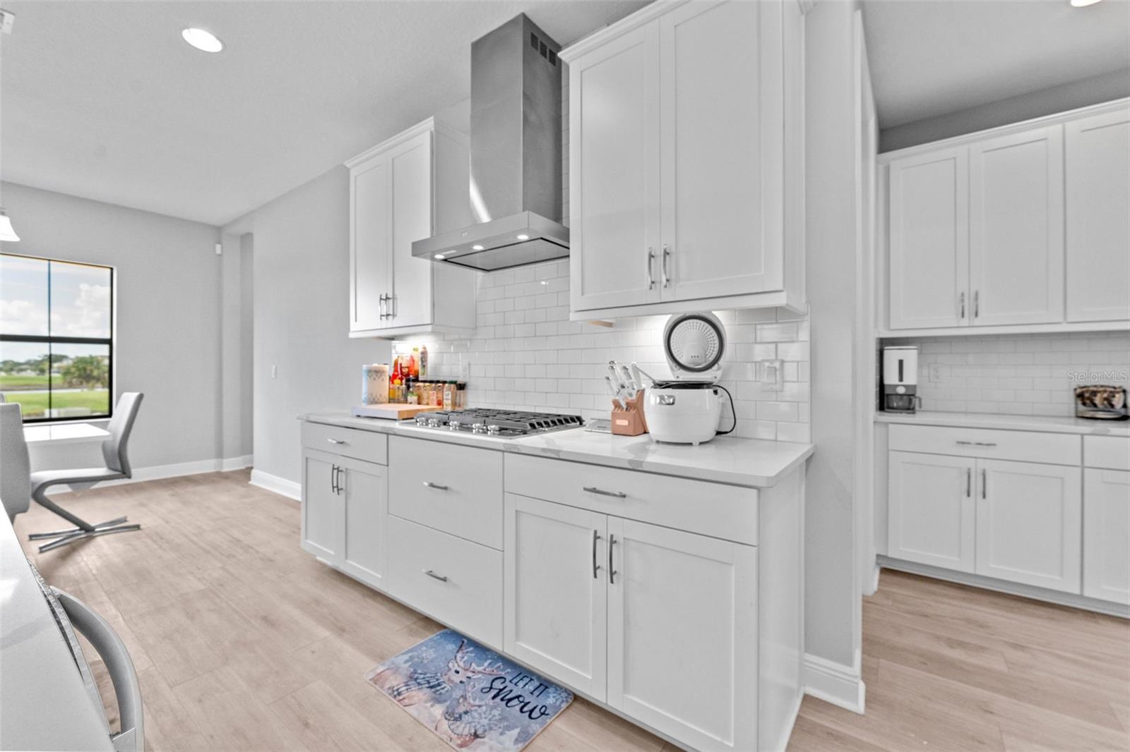 Image 13 of 51 For 14885 Paddock Pond Avenue