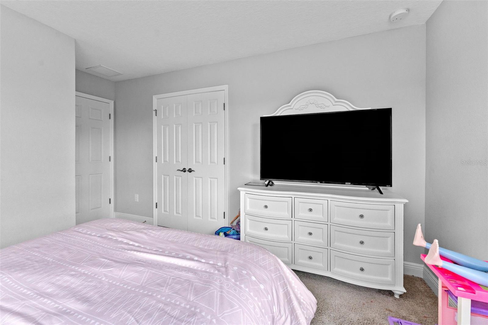 Image 30 of 51 For 14885 Paddock Pond Avenue