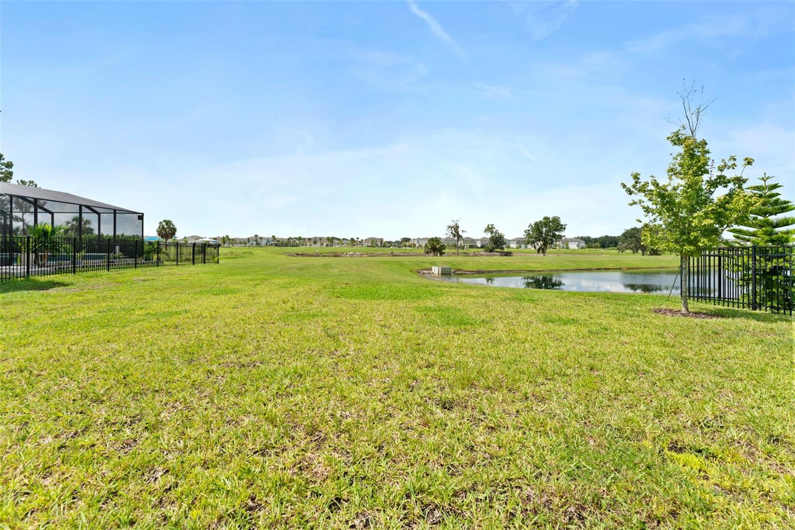 Image 38 of 51 For 14885 Paddock Pond Avenue