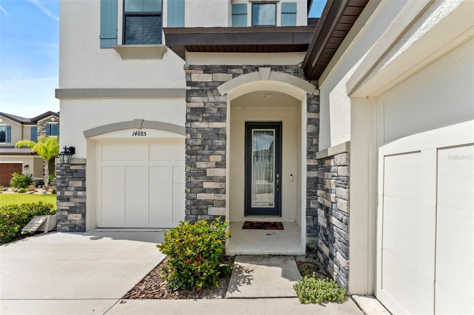 Image 4 of 51 For 14885 Paddock Pond Avenue