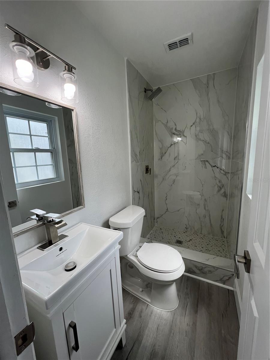 Image 14 of 28 For 7703 Hiawatha Street