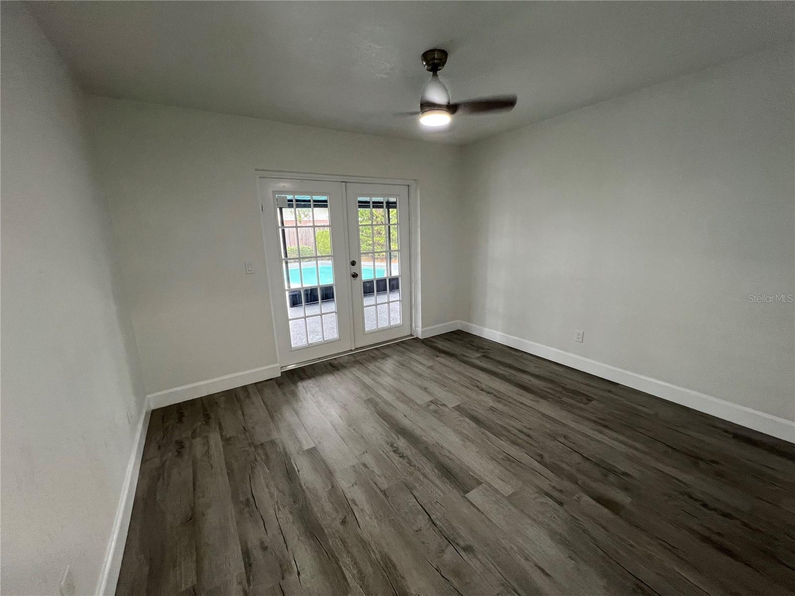 Image 17 of 28 For 7703 Hiawatha Street