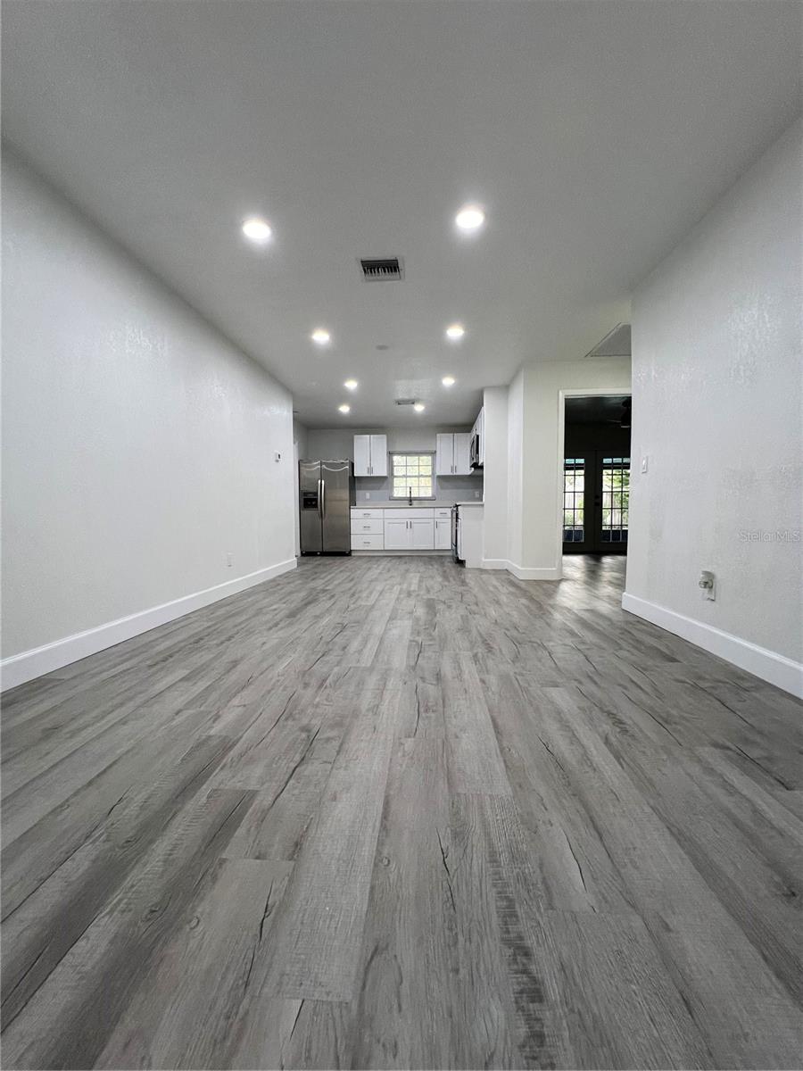 Image 4 of 28 For 7703 Hiawatha Street