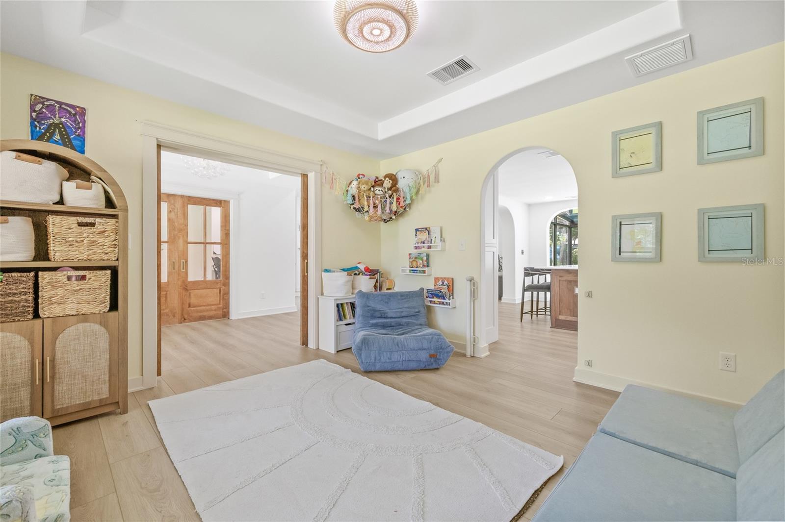 Image 27 of 69 For 17908 Pepper Tree Lane