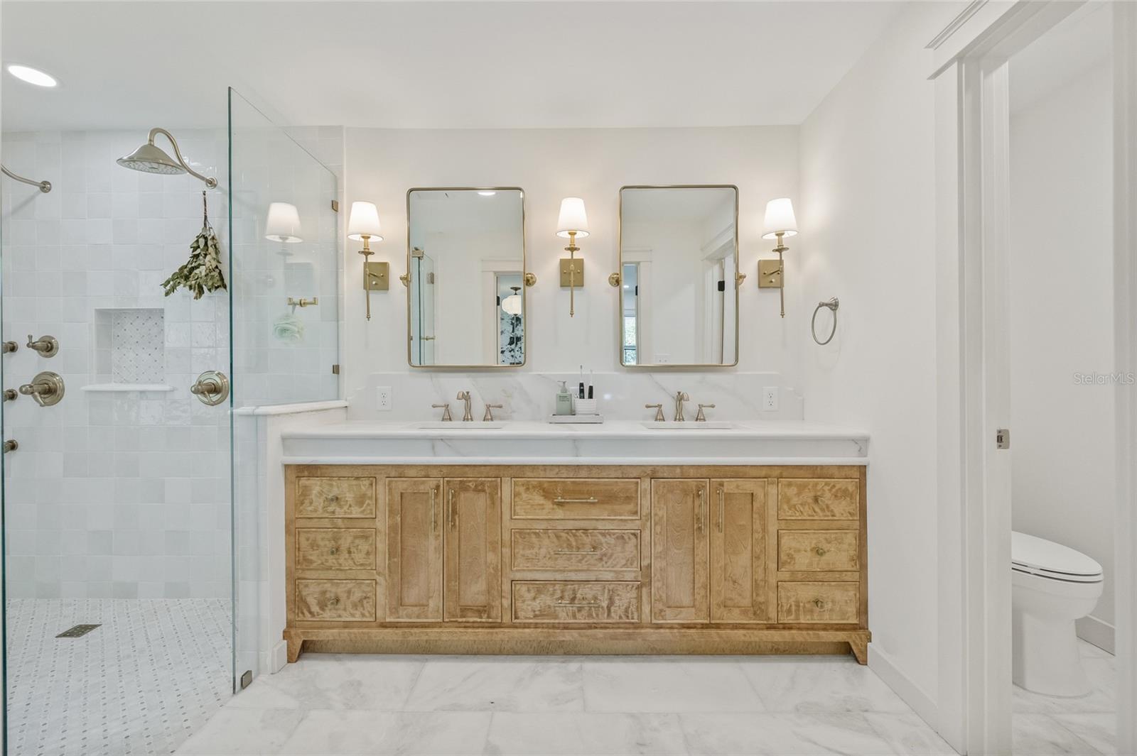 Image 32 of 69 For 17908 Pepper Tree Lane
