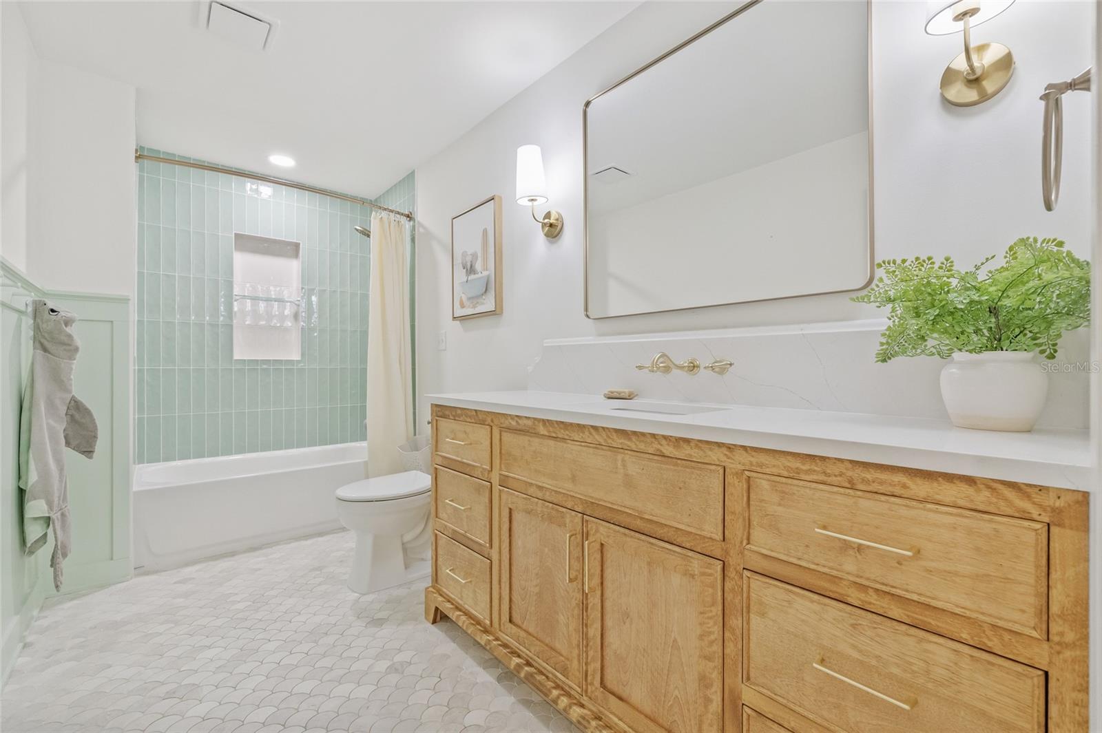 Image 46 of 69 For 17908 Pepper Tree Lane